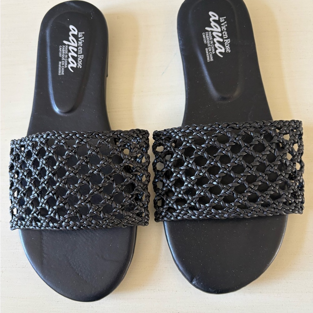 La Vie En Rose Black Woven Sandals